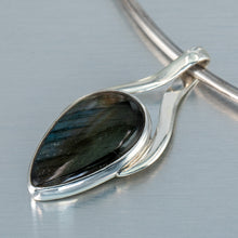 Load image into Gallery viewer, Lbradorite Pendant Sterling Silver