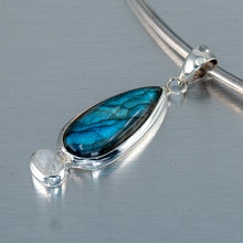 Load image into Gallery viewer, Labradorite and moonstone pendant