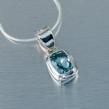 Cargar imagen en el visor de la galería, Collar rectangular de topacio azul, plata de ley 925