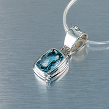 Cargar imagen en el visor de la galería, Collar rectangular de topacio azul, plata de ley 925