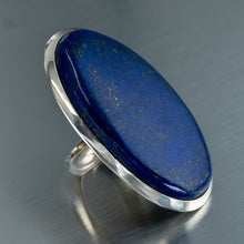Cargar imagen en el visor de la galería, Huge oval lapis Lazuli ring