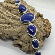 Cargar imagen en el visor de la galería, Pulsera grande de lapislázuli con múltiples piedras, plata de ley 925