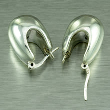Load image into Gallery viewer, Chunky silver hoop earrings