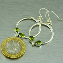 Load image into Gallery viewer, Peridot 'Catseye' silver earrings