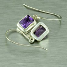 Cargar imagen en el visor de la galería, Amethyst 'emerald-cut' silver earrings