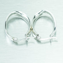 Load image into Gallery viewer, Medium 'Gili 'sterling silver hoop earrings