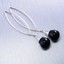 Load image into Gallery viewer, Onyx 'Balinese' long dangle  silver earrings - Gemstonz Silver