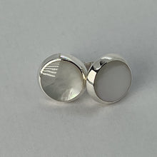 Cargar imagen en el visor de la galería, Pendientes Chunky de Nácar, Plata de Ley 925.