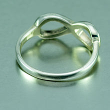 Load image into Gallery viewer, Pretty infinity silver ring.
