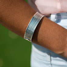 Load image into Gallery viewer, Wide herringbone pattern sterling silver unisex bangle
