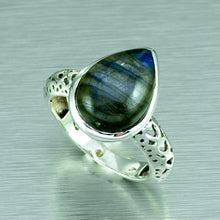 Load image into Gallery viewer, Labradorite Pear Shape Ring