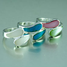 Load image into Gallery viewer, Pastel Mother-of-Pearl Ring, 925 Sterling Silver