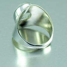 Load image into Gallery viewer, Small Rainbow Moonstone Oval Ring