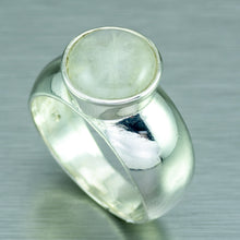 Load image into Gallery viewer, !0mm round moonstone set in sterling silver band ring