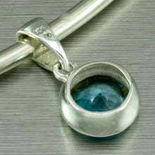Cargar imagen en el visor de la galería, Small round Blue Topaz silver pendant.