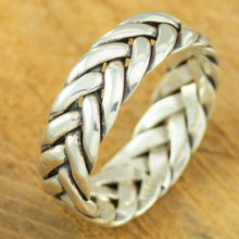 Load image into Gallery viewer, Men's Sterling Silver Interlaced Ring