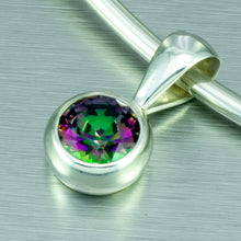 Cargar imagen en el visor de la galería, Small round mystic topaz pendant.