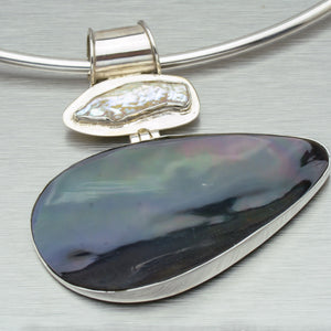 Biwa pearl and black shell silver pendant