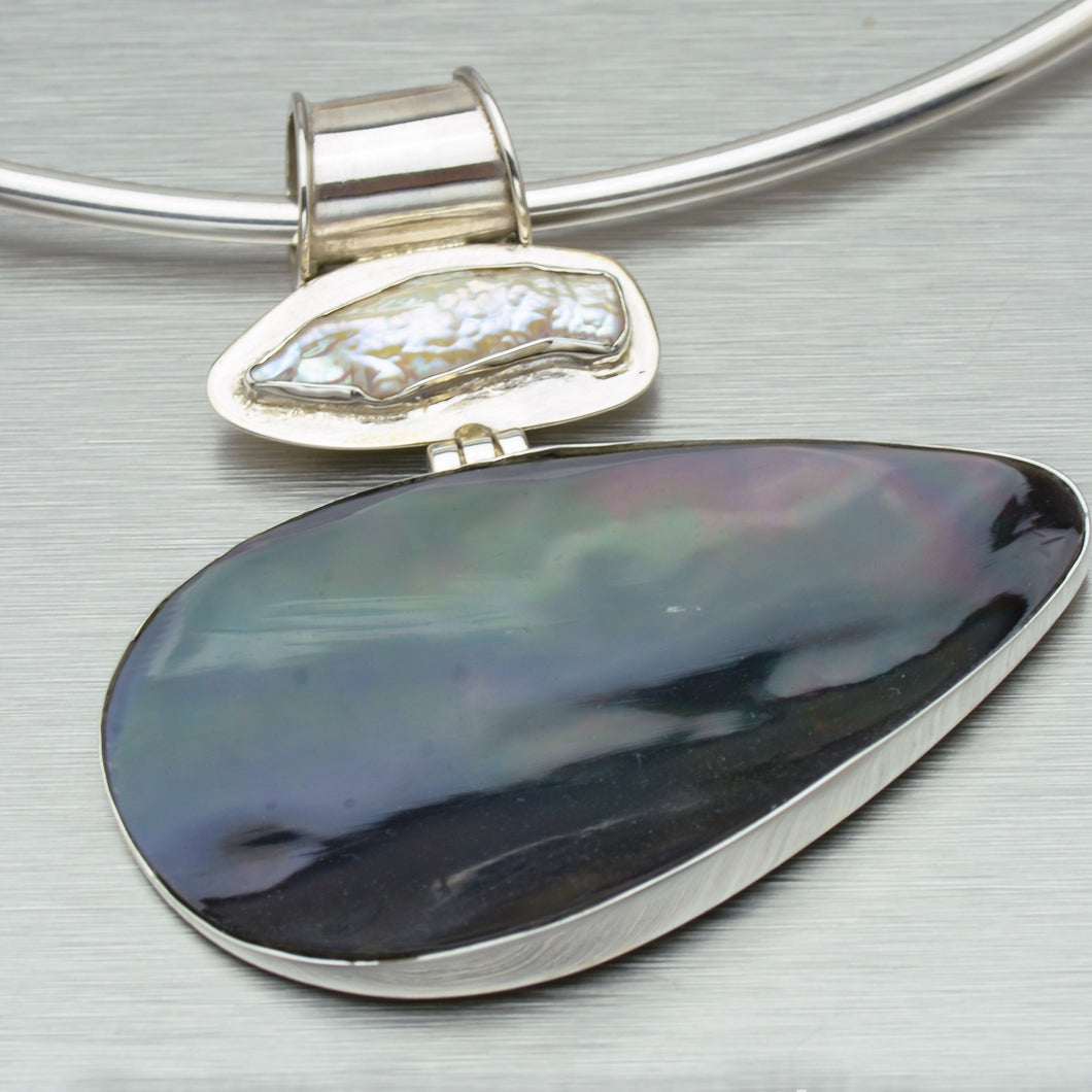 Biwa pearl and black shell silver pendant