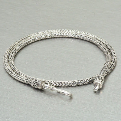 Hand crafted sterling silver 'Tulan Naga' chain,