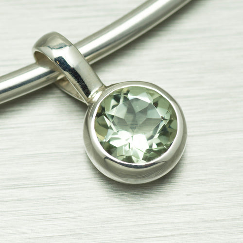 Small, round, green amethyst pendant - Gemstonz Silver