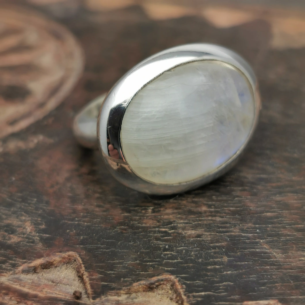 Modern Large Oval Rainbow Moonstone Ring. 925 Sterling Silver. - Gemstonz Silver