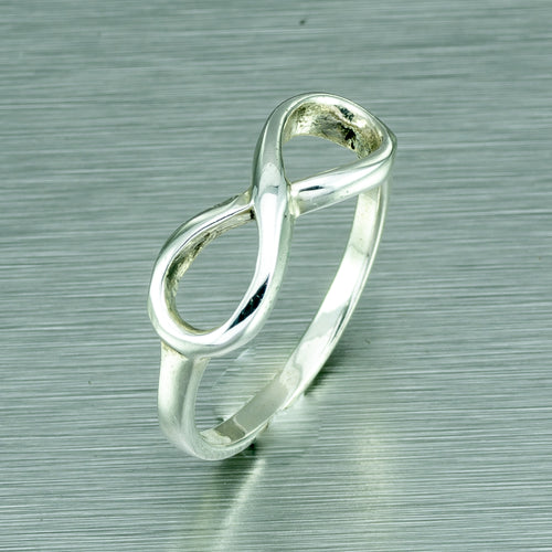 Pretty infinity silver ring.