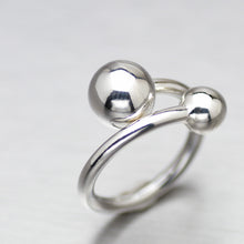 Load image into Gallery viewer, Two ball sterling silver ring