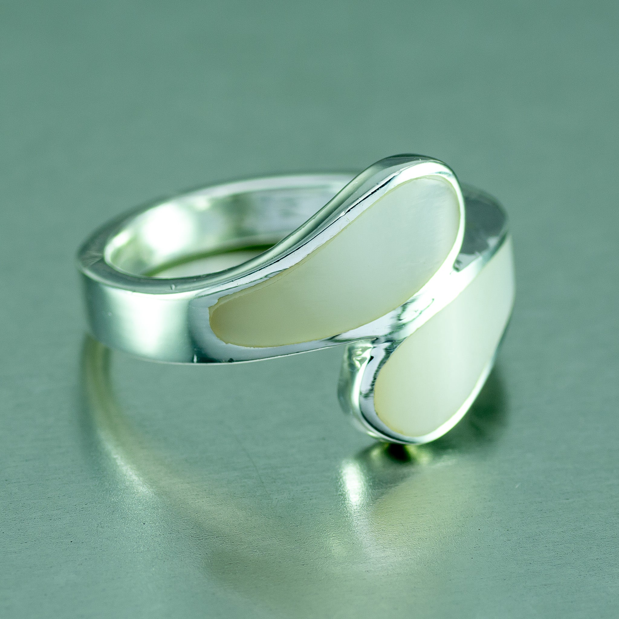 Sterling Silver Mother of Pearl Ring - Green Sterling Silver Mother of Pearl Ring - Green