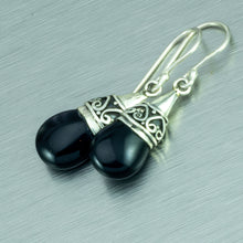 Load image into Gallery viewer, Onyx (ethnic) pebble sterling silver earrings
