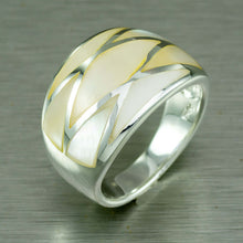 Load image into Gallery viewer, Mother of Pearl inlay silver ring