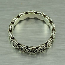 Load image into Gallery viewer, Sterling silver continuous rose stacking ring.