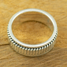 Load image into Gallery viewer, Mens silver spinner ring