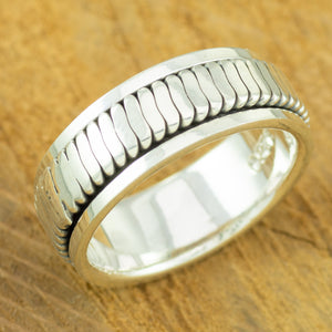 Mens silver spinner ring