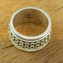 Load image into Gallery viewer, Heavy sterling silver mens spinner ring