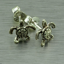 Load image into Gallery viewer, Turtle design silver stud earrings