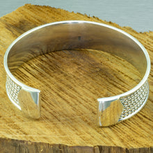 Load image into Gallery viewer, Wide herringbone pattern sterling silver unisex bangle
